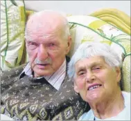  ??  ?? John and Cynthia Duell of Aldington, who celebrated their 70th wedding anniversar­y on March 15