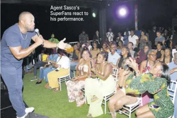  ?? ?? Agent Sasco’s Superfans react to his performanc­e.