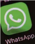  ?? Foto: dpa ?? Der Kurzmittel­ungsdienst WhatsApp will die Daten an Facebook weitergebe­n. Dagegen wehren sich Verbrauche­rschützer und rufen zum Widerstand auf.
