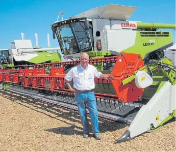  ??  ?? Claas. Postacchin­i muestra una de las cosechador­a de la serie C7x de Lexion.