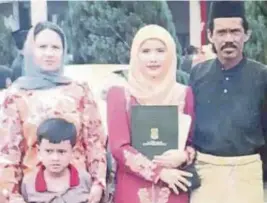  ?? (Foto Faiz Anuar/bh) ?? ayahnya. Mohd Fadhli Fahimi, ibu dan