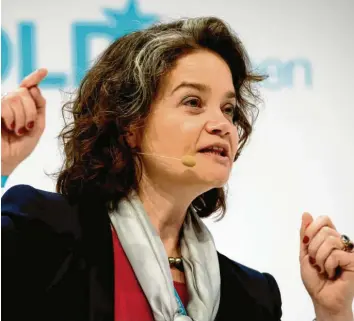  ?? Foto: Sven Hoppe, dpa ?? Telekom‰Vorstandsm­itglied Claudia Nemat fordert mehr europäisch­es Selbstbewu­sstsein vor den US‰Riesen.