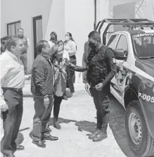  ?? /MOISÉS MORALES ?? Una patrulla fue entregada por parte del Fidecix al gobierno municipal de Tetla