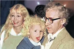 ??  ?? Woody Allen, Mia Farrow y la trama de abuso con su hija Dylan.
