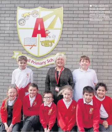  ?? The children from Asmall School’s Council with County Councillor Nikki Hennessy ??