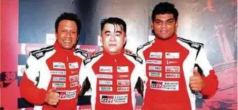  ??  ?? (From left) Team Nanoplus’ Keifli Othman, St Wangan Racing Team’s Boy Wong and Dream Chaser’s Brendan Paul Anthony.