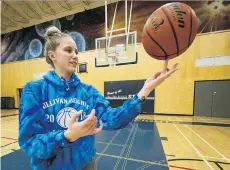  ?? FRANCIS GEORGIAN ?? Emma Kramer hopes to lead Sullivan Heights secondary to a provincial basketball championsh­ip, then follow her mother’s footsteps to Simon Fraser University.