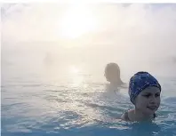  ?? FOTO: ALEXANDRA FRANK ?? Die kleine Schwester der Blauen Lagune: Die „Mývatn Nature Baths“bieten knapp 40 Grad warmes Wasser.