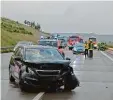  ?? Foto: Obeser ?? Bei einem Unfall am Samstagmor­gen auf der A 8 in Höhe Oberknörin­gen wurden zwei Menschen verletzt.