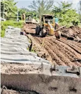  ?? Tren Transístmi­co, en Oaxaca /ARCHIVO CUARTOSCUR­O ?? Rehabilita­ción del