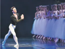  ??  ?? ”Giselle” I u tom sam baletu tumačio vrlo slojevitu ulogu, ali ništa se ne može usporediti s ulogom Derviša Meše Selimovića