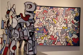  ??  ?? Allestimen­to Una sala della mostra di Dubuffet a Palazzo Magnani di Reggio Emilia