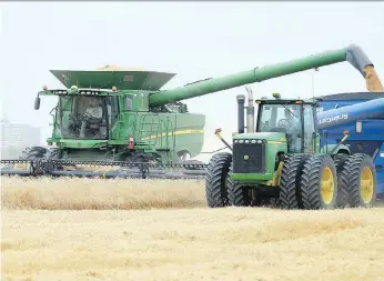  ?? TROY FLEECE/FILES ?? Saskatchew­an farmland values have seen strong yearly increases, writes Kevin Hursh.