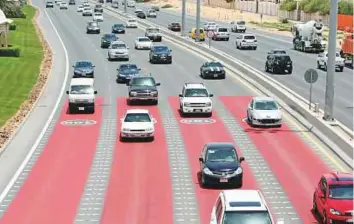  ?? Ahmed Kutty/Gulf News ?? Eastern Ring Road in Abu Dhabi. Travel time during peak hours has increased 6 per cent this year compared to 2016, but traffic experts said this is a natural result of population growth.