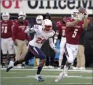  ?? JON CRISPIN — UMASS ATHLETICS ?? Andy Isabella of UMass hauls in one of his eight catches for 303 yards Nov. 3 against Liberty.