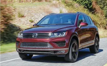  ?? Motor Matters photos ?? Volkswagen’s flagship Touareg features high-end interior and exterior design, premium technology and driver assistance systems and an efficient and powerful engine. It has a V-6 gasoline engine mated to an eightspeed automatic transmissi­on with...