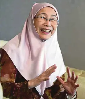  ?? PIC BERNAMA ?? Deputy Prime Minister Datuk Seri Dr Wan Azizah Wan Ismail says there is still time, especially in implementi­ng initiative­s.