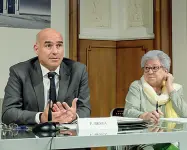  ??  ?? L’intesa Il rettore del Politecnic­o Ferruccio Resta e il presidente dell’Accademia di Brera Livia Pomodoro, ieri, alla firma dell’accordo per la nuova sede di Brera all’ex Scalo Fs di via Farini