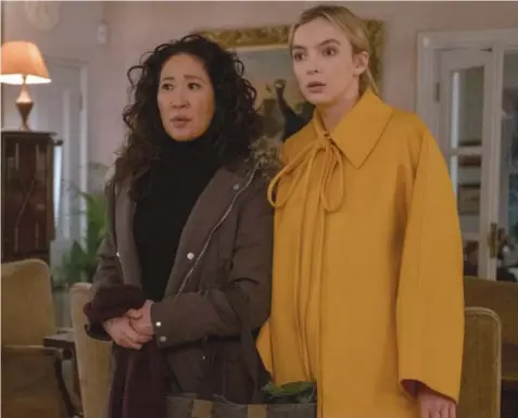  ??  ?? Sandra Oh and Jodie Comer star in “Killing Eve”