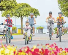  ?? FOTO: TOURIST-INFORMATIO­N HAGNAU ?? Hagnau ist immer einen Ausflug wert – auch und besonders mit dem Fahrrad.