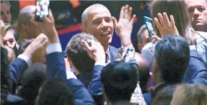  ?? AP FOTO ?? LAST WEEK IN OFFICE. US President Barack Obama talks to his supporters after giving his farewell address at McCormick Palace in Chicago on Jan. 10, 2017.