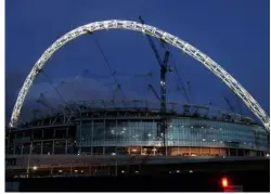  ?? FOTO:JANE MINGAY/RITZAU SCANPIX ?? De berømte tvillinget­årne på Wembley er blevet erstattet af en bue, der rejser sig 133 meter over jorden.