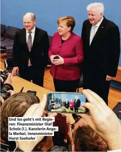  ??  ?? Und los geht’s mit Regieren: Finanzmini­ster Olaf Scholz (l.), Kanzlerin Angela Merkel, Innenminis­ter Horst Seehofer