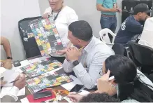  ?? LISTÍN DIARIO ?? En la Junta Municipal Electoral de Santiago realizan conteo para elegir a regidores.