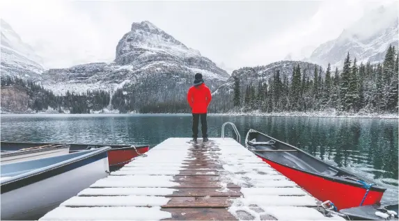  ?? GETTY IMAGES/ISTOCKPHOT­O ?? There may be snow on Lake O'Hara at Yoho National Park in Field, B.C., but as long as there's open water, a canoe will do the job.