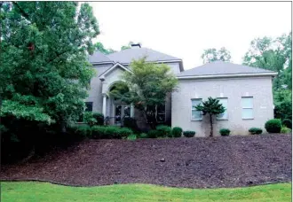  ?? LINDA GARNER-BUNCH/Arkansas Democrat-Gazette ?? This home, located at 13911 Windsor Road in Little Rock, has about 3,476 square feet and is listed for $324,900 with Doug Smith of Adkins, McNeill, Smith and Associates. Today’s open house is from 2 to 4:30 p.m. For more informatio­n, call Smith at...