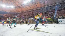  ?? FOTO: BEAUTIFUL SPORTS/IMAGO ?? Bei der World Team Challenge freuen sich Denise Herrmann-Wick (vorne) und Co. auf rund 40.000 Zuschauer in Gelsenkirc­hen.