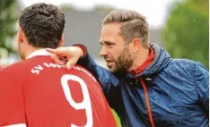  ?? Fotos: Szilvia Izsó ?? Marco Fuchs will mit seinem SV Eggelstett­en die Saison noch „in Ruhe zu Ende brin gen“.