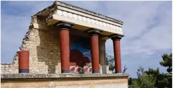  ??  ?? Le palais de Knossos.