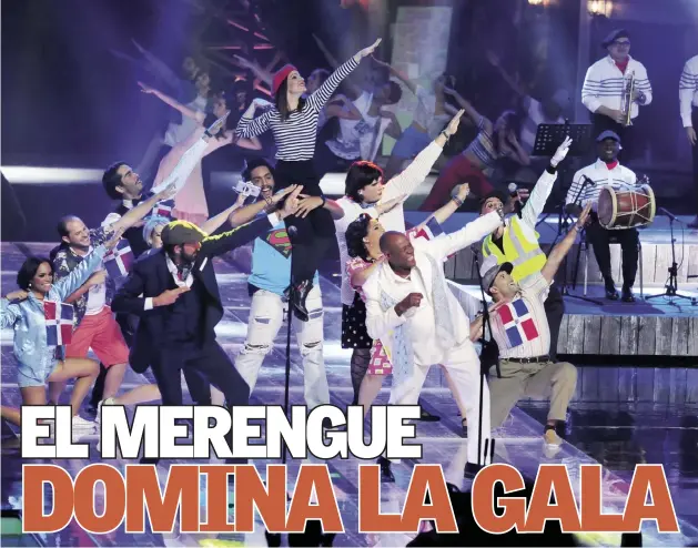  ??  ?? Merenguero­s. El opening estuvo a cargo de Juan Luis Guerra y Johnny Ventura, que interpreta­ron juntos "De Moca a París".