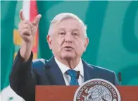  ??  ?? El Presidente dijo que se requieren magistrado­s, ministros y jueces al servicio del pueblo y que no sean empleados de potentados.