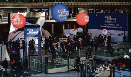  ??  ?? L’applicatio­n MonCompteF­ormation a été lancée le 21 novembre dernier aux Halles à Paris.