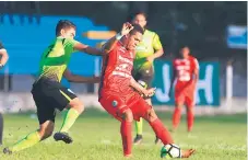  ??  ?? CARIBEÑO. Yaudel Lahera lideró el ataque de Marathón, pero se vio huérfano en algunos tramos del partido.