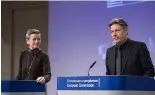  ?? ?? Margrethe Vestager, viceprésid­ente de la Commission européenne et Robert Habeck, ministre allemand de l'économie.