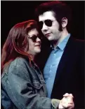  ??  ?? good friends: Kirsty MacColl and Shane MacGowan