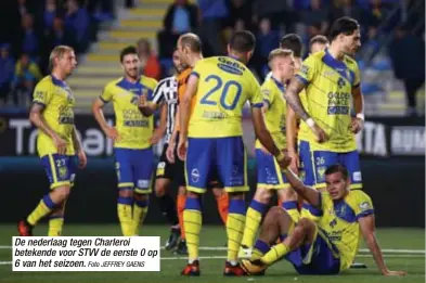  ?? Foto JEFFREY GAENS ?? De nederlaag tegen Charleroi betekende voor STVV de eerste 0 op 6 van het seizoen.