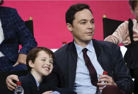  ?? CHRIS PIZZELLO/INVISION/THE ASSOCIATED PRESS ?? Iain Armitage, left, is drawing raves from producers for Young Sheldon, CBS’s prequel to The Big Bang Theory, with the show’s narrator, Jim Parsons.