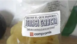  ?? MEDITERRÁN­EO ?? Paquete de papas con el que Ignasi Garcia ha hecho campaña en Castelló.