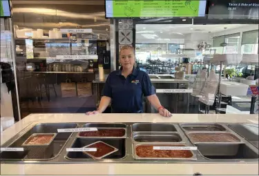  ?? MARTIN MCCONNELL — THE MORNING JOURNAL ?? Owner Adriana Melo works the counter at Las Margaritas, 519 Avon Belden Road in Avon Lake.