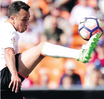  ?? GETTY IMAGES ?? Fabián Orellana is currently on the Valencia soccer roster. Valencia will play in an exhibition match against the New York Cosmos at Mosaic Stadium in late July.