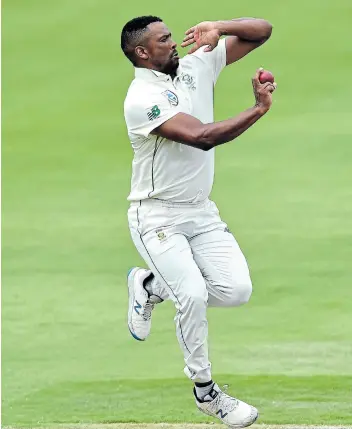  ?? Picture: GALLO IMAGES/ ASHLEY VLOTMAN ?? FOLK HERO: Vernon Philander of South Africa on day two of the third Test match between SA and England at St Georges Park in Nelson Mandela Bay on Friday.