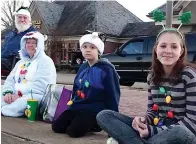  ??  ?? ■ Having arrived early and found a good spot to watch a parade are, from left, Jesse Karr, Kelli Karr, Jessica Karr and Sage Spinks.