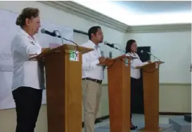  ?? ARISTEO ABUNDIS ?? Los candidatos participar­on en un debate.