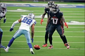  ?? AP-Ron Jenkins ?? Dallas Cowboys cornerback C.J. Goodwin (29) follows a Cowboys onside kick as Atlanta Falcons’ Olamide Zaccheaus (17) looks on in Arlington, Texas, on Sept. 20. Goodwin recovered the kick.