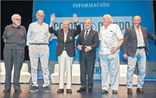  ??  ?? TRIBUTO. De la Serna, Paniagua, Ferrándiz, Florentino Pérez, Emiliano y Corbalán, ayer, en el Auditorio de La Nucía.