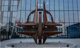  ?? Photograph: Bloomberg/Getty Images ?? The Nato star sculpture outside its HQ in Brussels, Belgium.